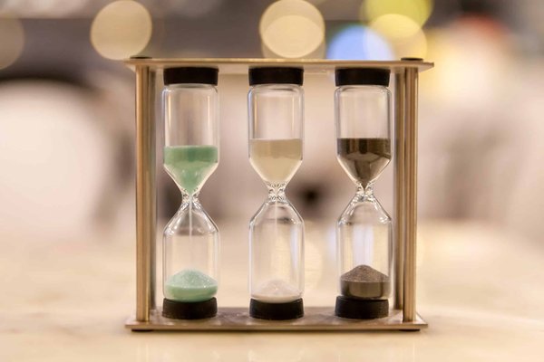 What Are the Impacts of Nutrient Timing Around Exercise on Muscle Recovery and Growth?